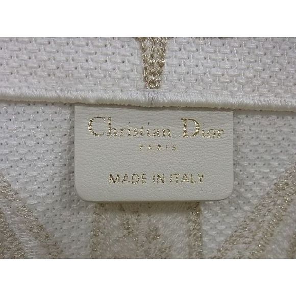 Christian Dior Book Tote Medium White - Picture 8 of 9
